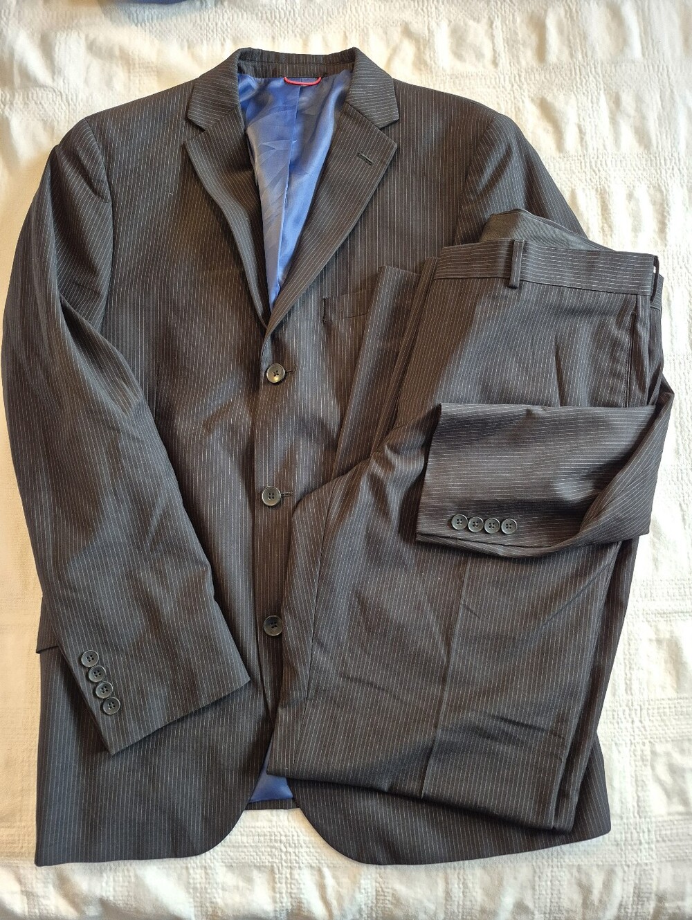 Billy London black with gray pin stripe suit Jacket 40R Pants 32 x 32 EUC